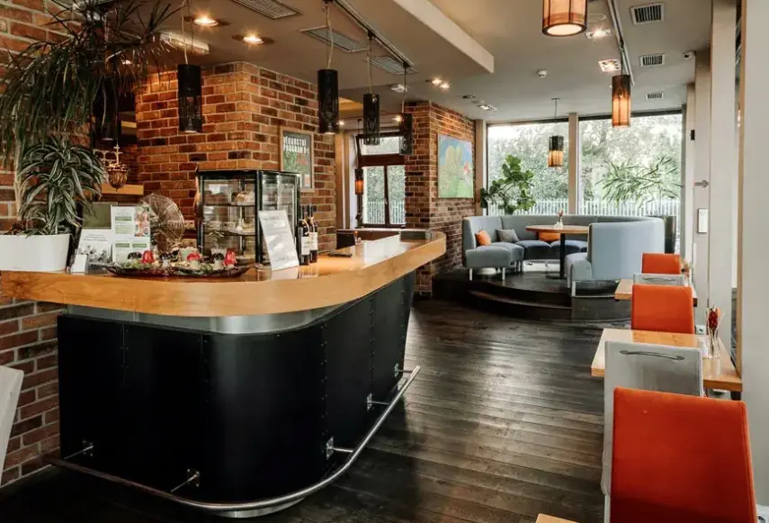 Restauracja i jedzenie w hotelu Absolutum Wellness