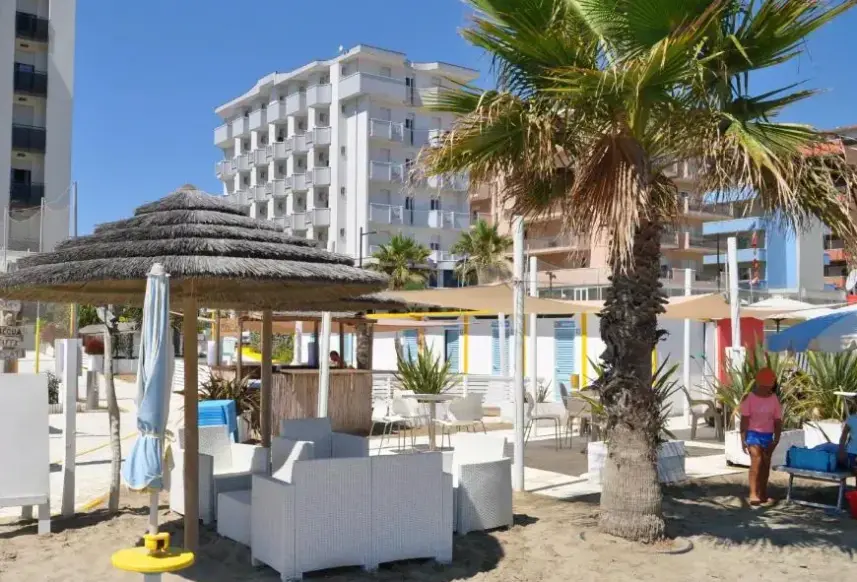 Plaża przy hotelu Adria Beach (ex. Essen)