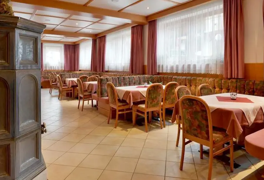 Restauracja i jedzenie w hotelu Aktivhotel & Landhaus Central