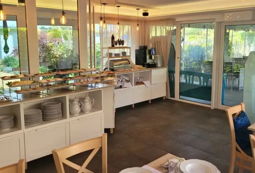 Restauracja i jedzenie w hotelu Akwamaryn Spa