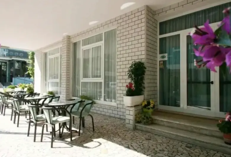 Plaża przy hotelu Alevon