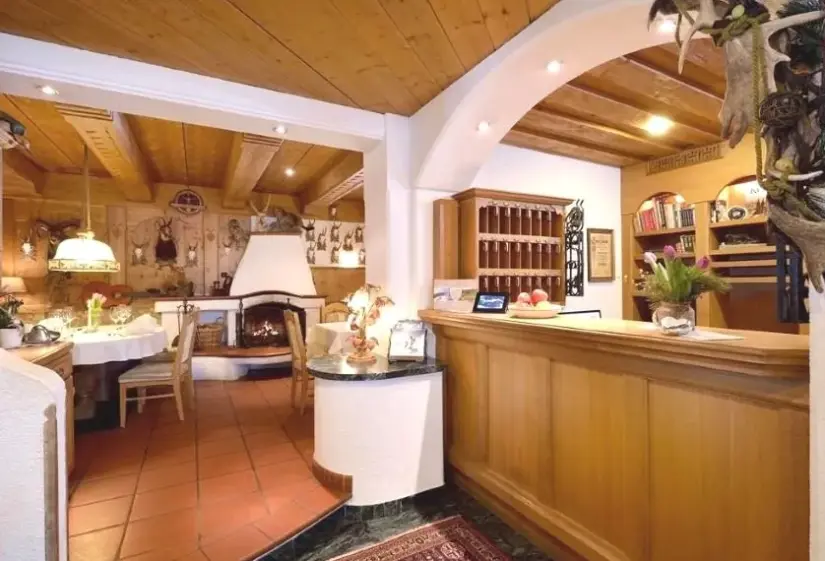Restauracja i jedzenie w hotelu Almhof (Fugenberg)
