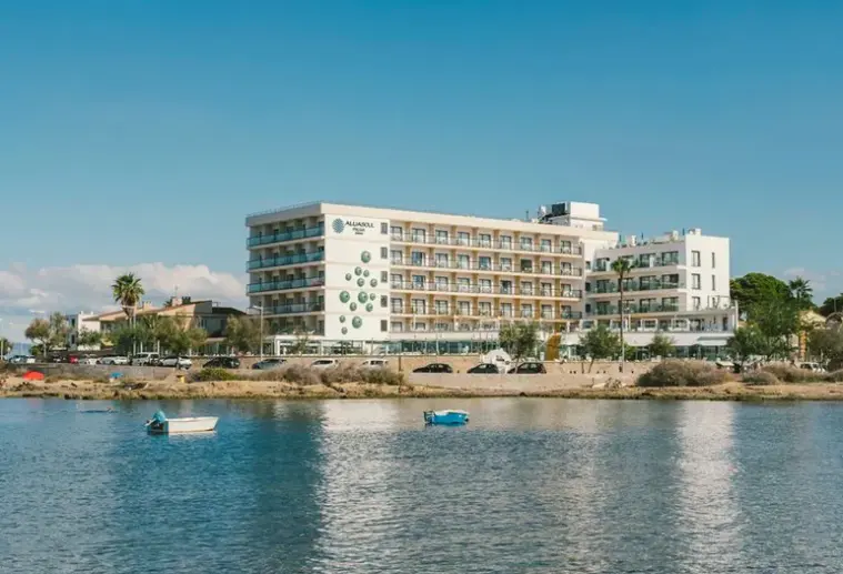 Plaża przy hotelu Alua Soul Palma (ex Marina Luz)
