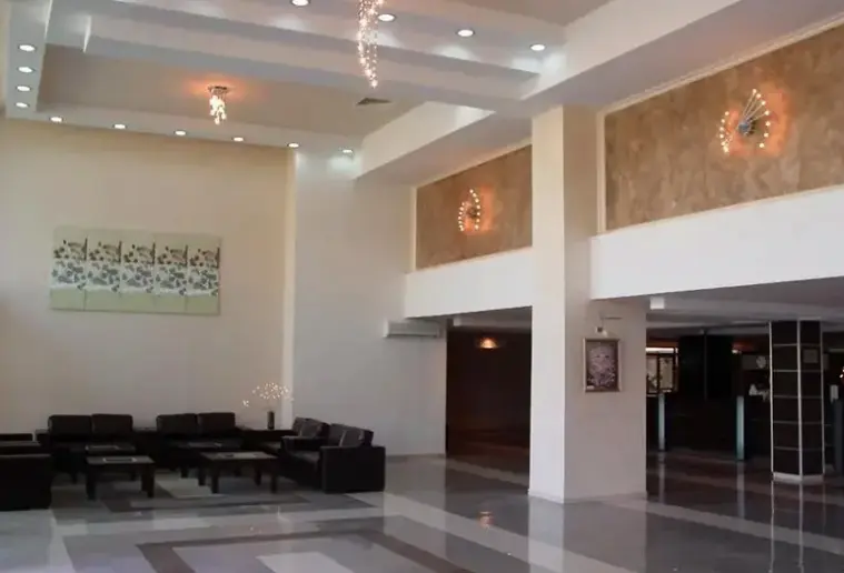 Lobby hotelu Amfibia Beach