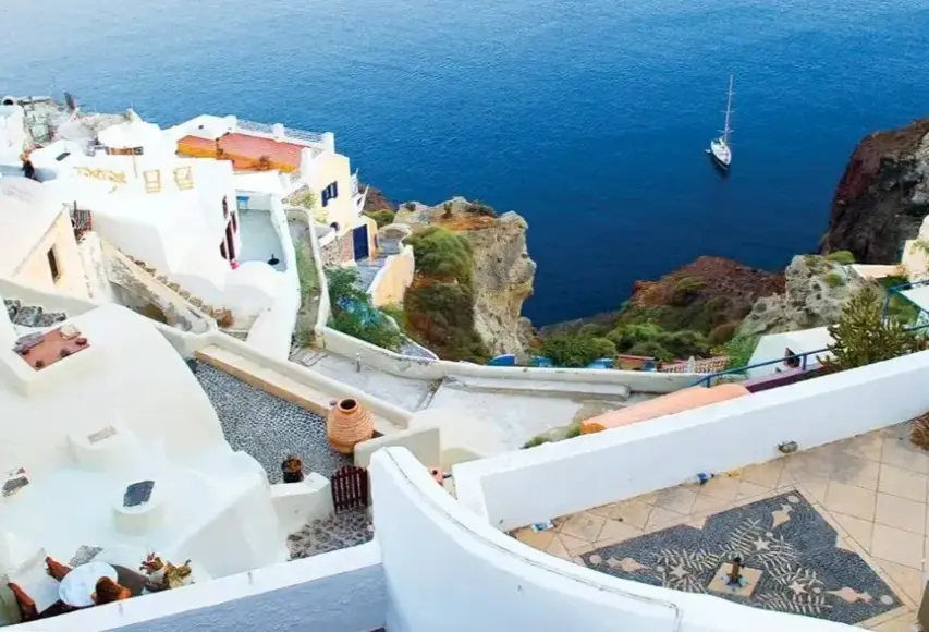 Widok z hotelu Anamar Santorini