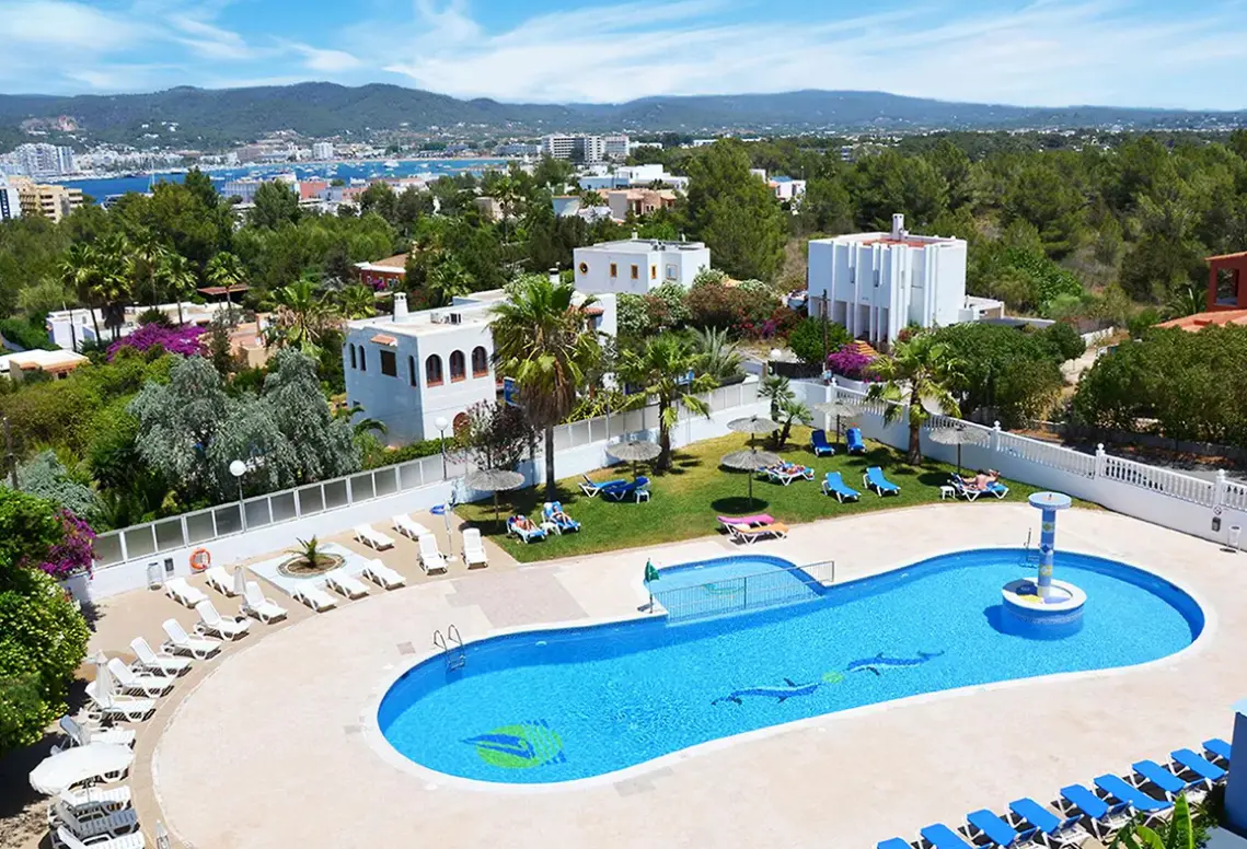 Basen w hotelu Aparthotel Vibra Monterrey (ex. Monterrey)