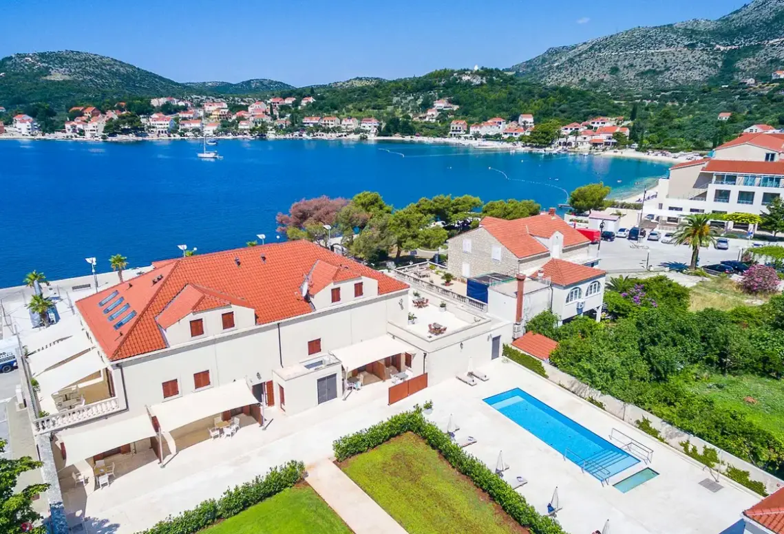 Plaża przy hotelu Apartments Vila Riva (Slano)