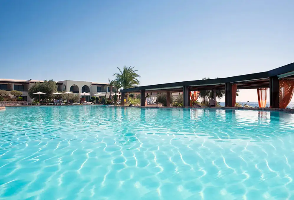 Basen w hotelu Aquagrand Artistic Luxury Beach Resort