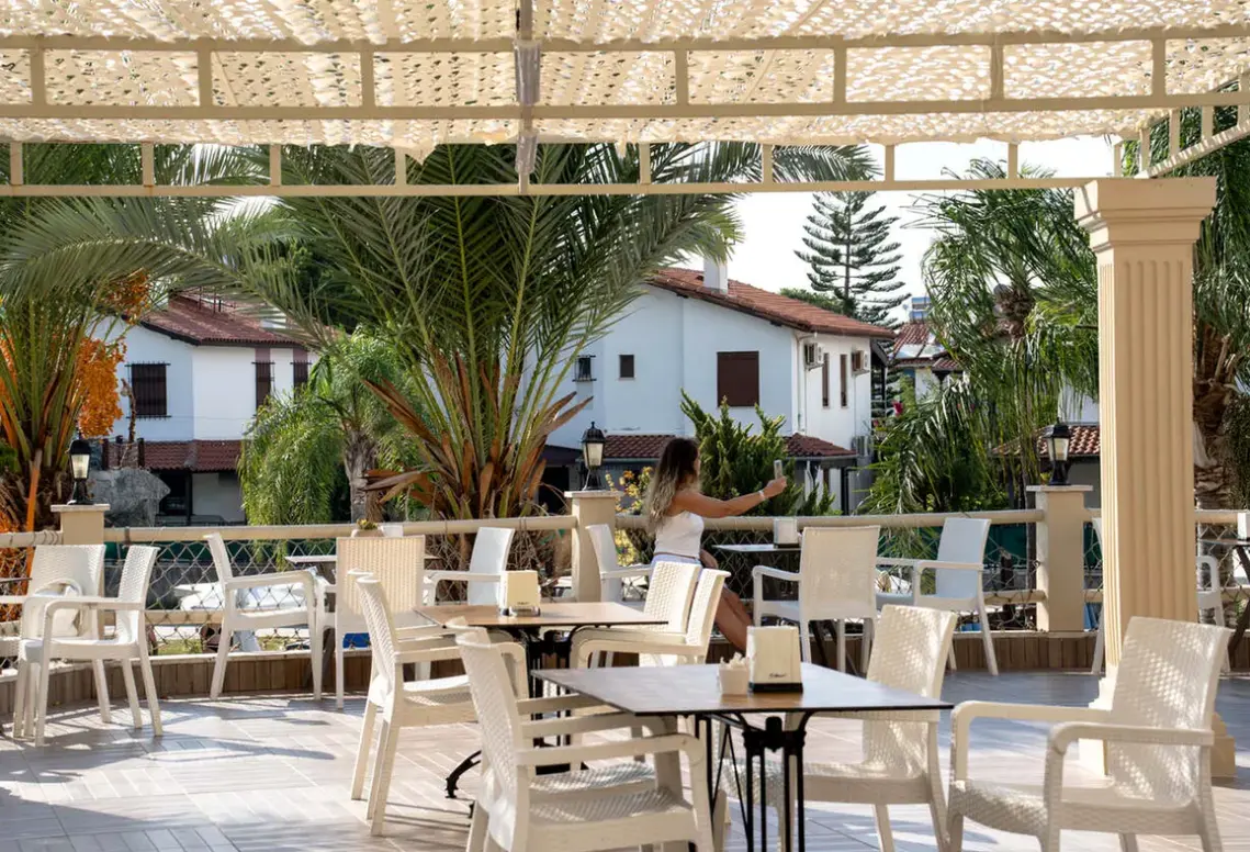 Basen w hotelu Armas Pemar Beach Resort