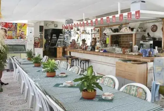 Restauracja i jedzenie w hotelu Atalaya Bosque
