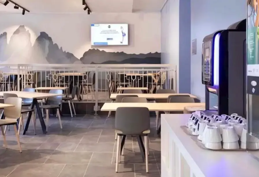 Restauracja i jedzenie w hotelu B&B Passo Tre Croci
