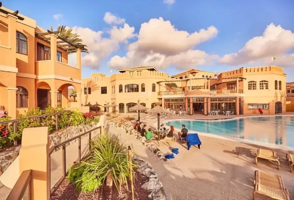 Hotel Bakour La Pared
