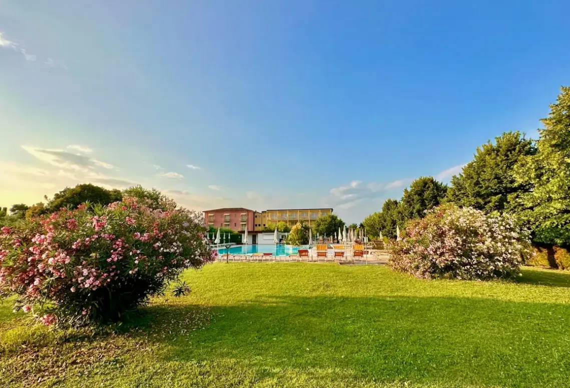Basen w hotelu Bella Lazise