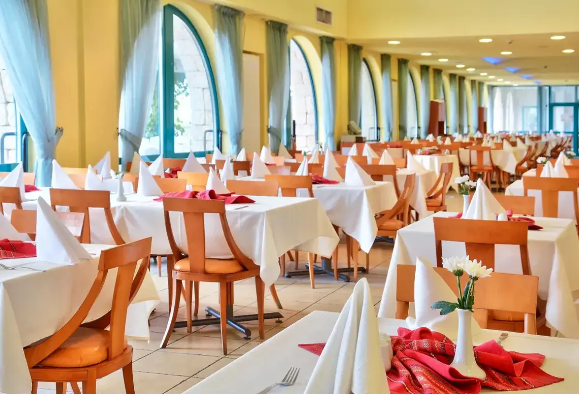 Restauracja i jedzenie w hotelu Berlin Golden Beach