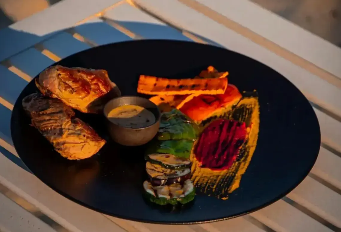 Restauracja i jedzenie w hotelu Bianco Azzurro
