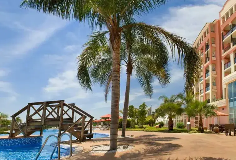 Basen w hotelu Bonalba (Alicante)