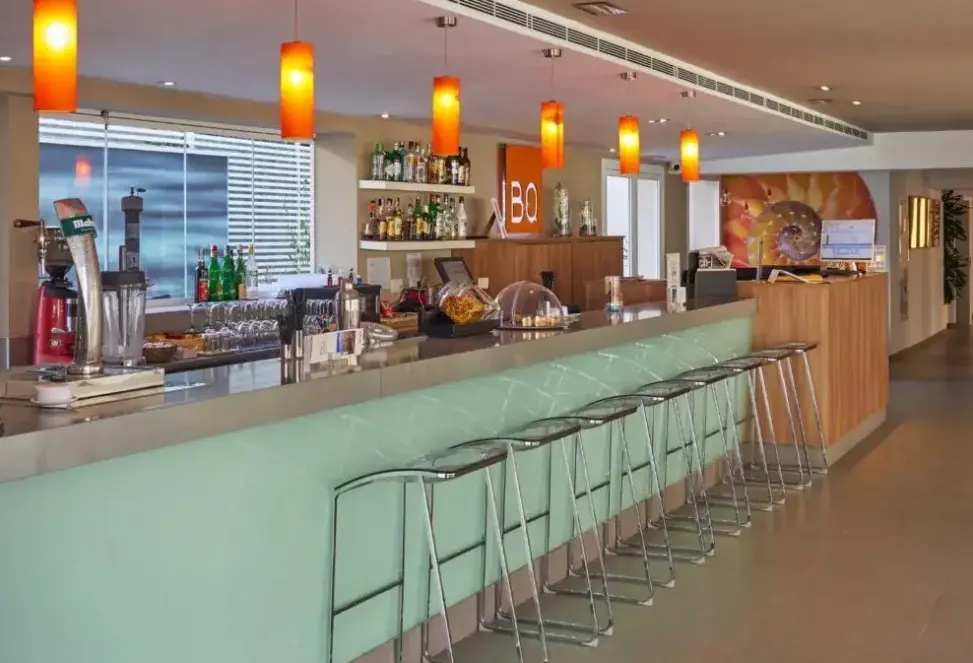 Restauracja i jedzenie w hotelu BQ Amfora Beach