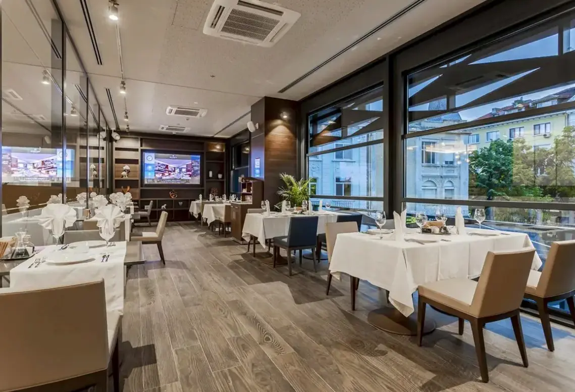 Restauracja i jedzenie w hotelu Bulgaria