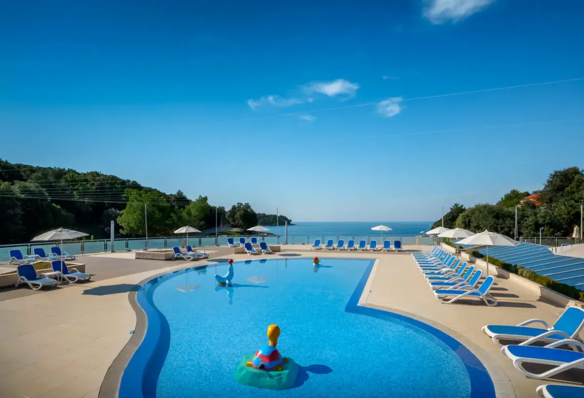 Basen w hotelu Camping Maistra MH Porto Sole