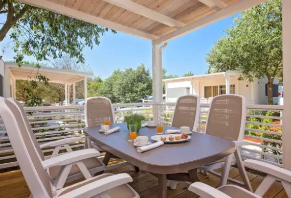 Restauracja i jedzenie w hotelu Camping Maistra MH Porto Sole