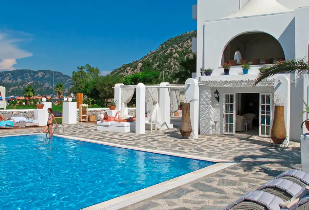 Basen w hotelu Casa & Blanca Beach