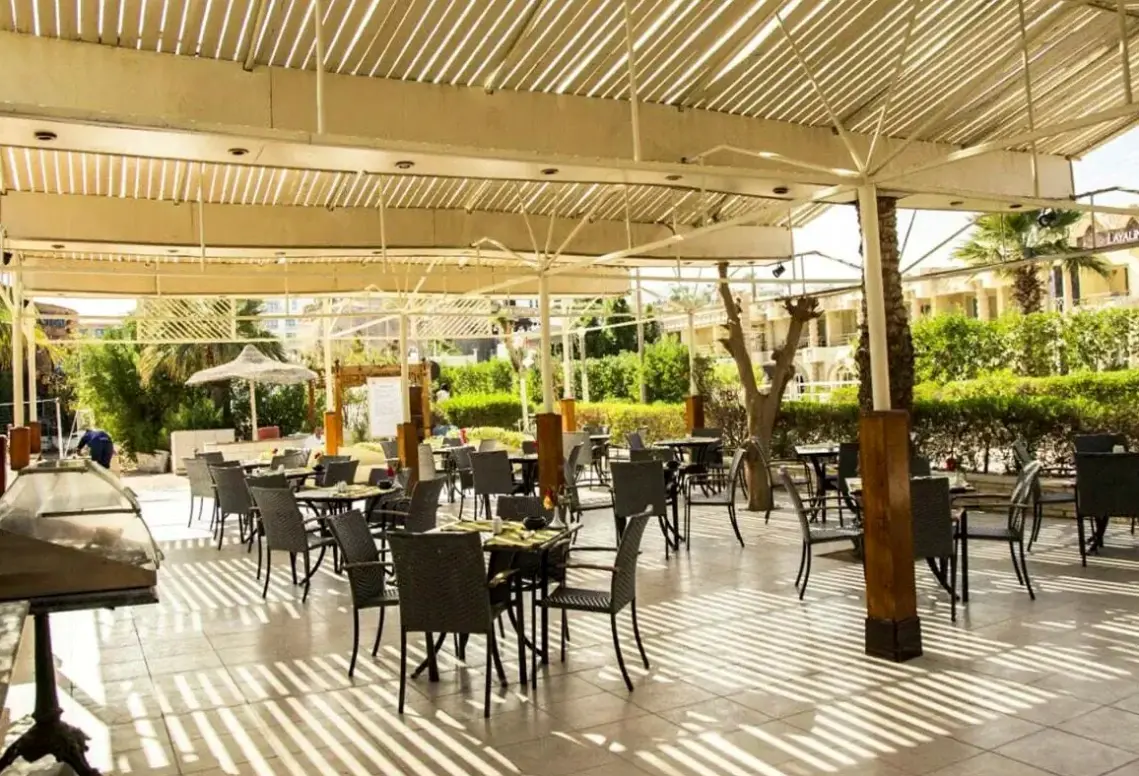 Restauracja i jedzenie w hotelu Cataract Resort
