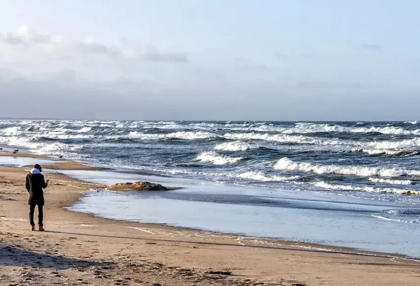 Plaża przy hotelu Centrum Zdrowia Jantar
