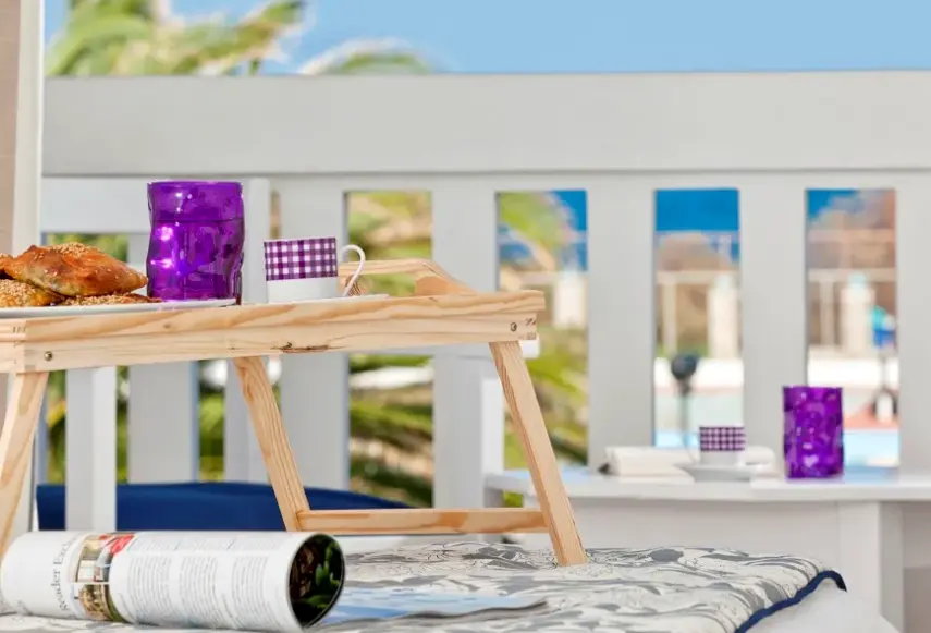 Basen w hotelu Chryssana Beach