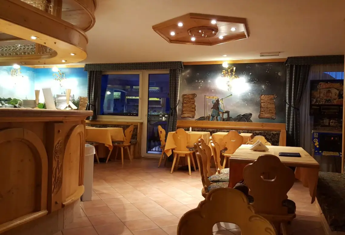 Restauracja i jedzenie w hotelu Cielo Blu