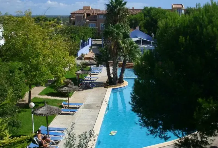Basen w hotelu Club Ciudadela