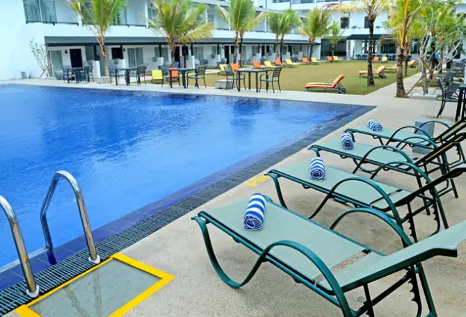 Basen w hotelu Coco Royal Beach Resort