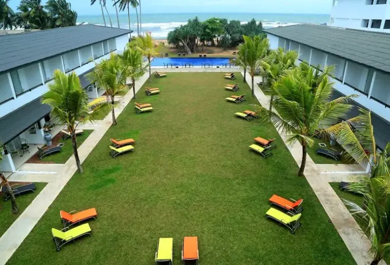 Basen w hotelu Coco Royal Beach Resort