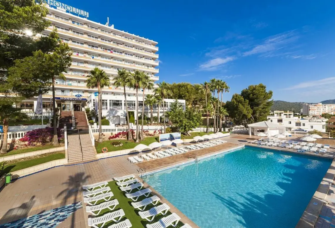Basen w hotelu Cook's Club Calvia Beach (ex Globales Honolulu)