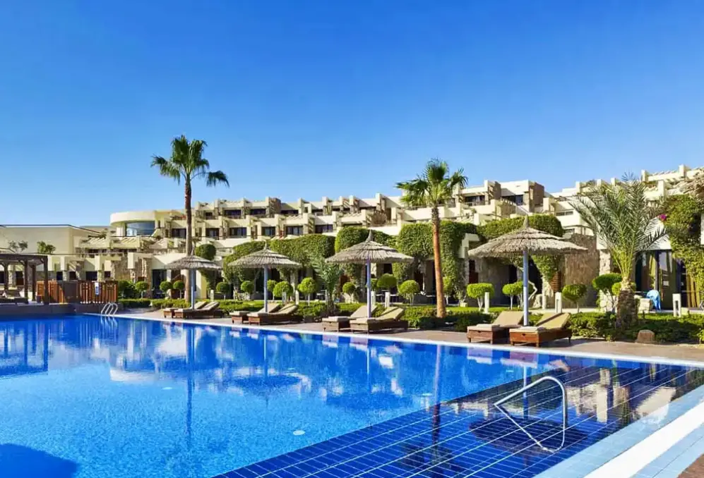 Basen w hotelu Coral Sea Sensatori (ex Coral Sea Imperial)
