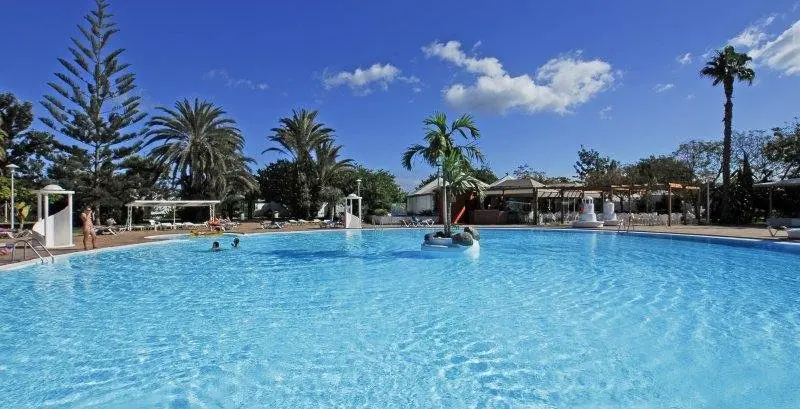 Basen w hotelu Cordial Sandy Golf (ex. Sandy Golf)