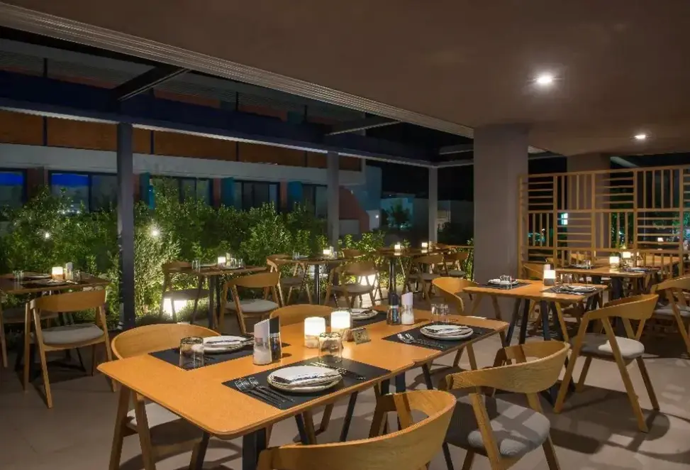 Restauracja i jedzenie w hotelu Corissia Harmony Boutique Resort