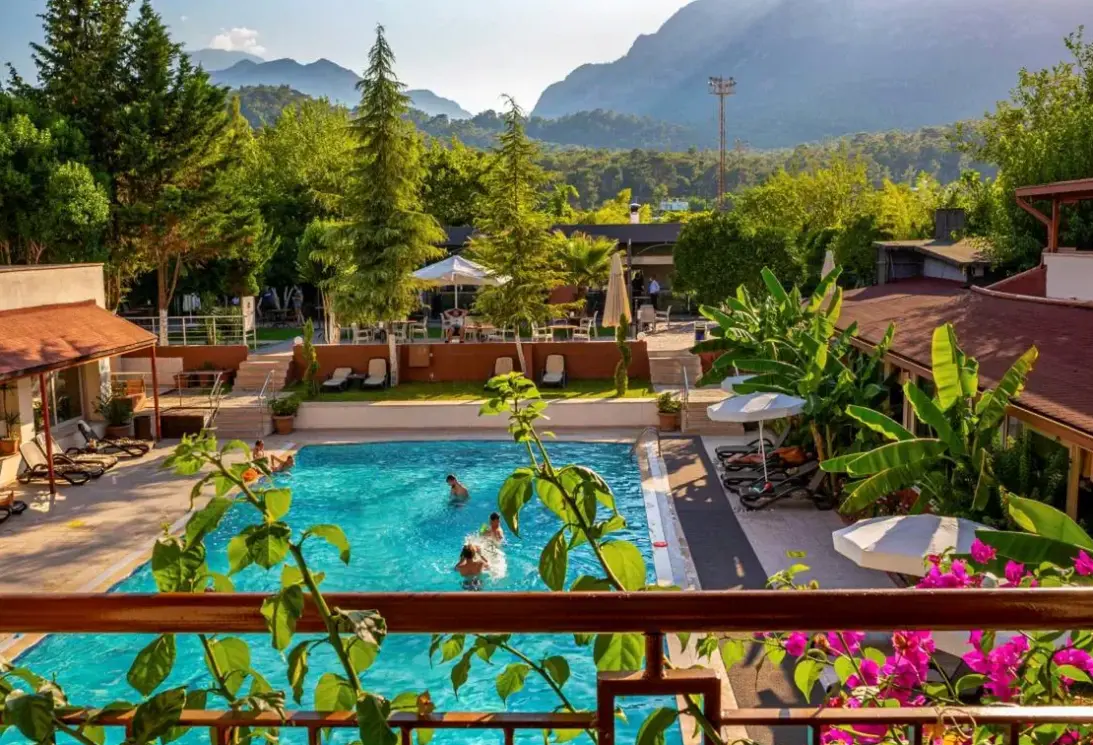 Hotel DG Rose Resort