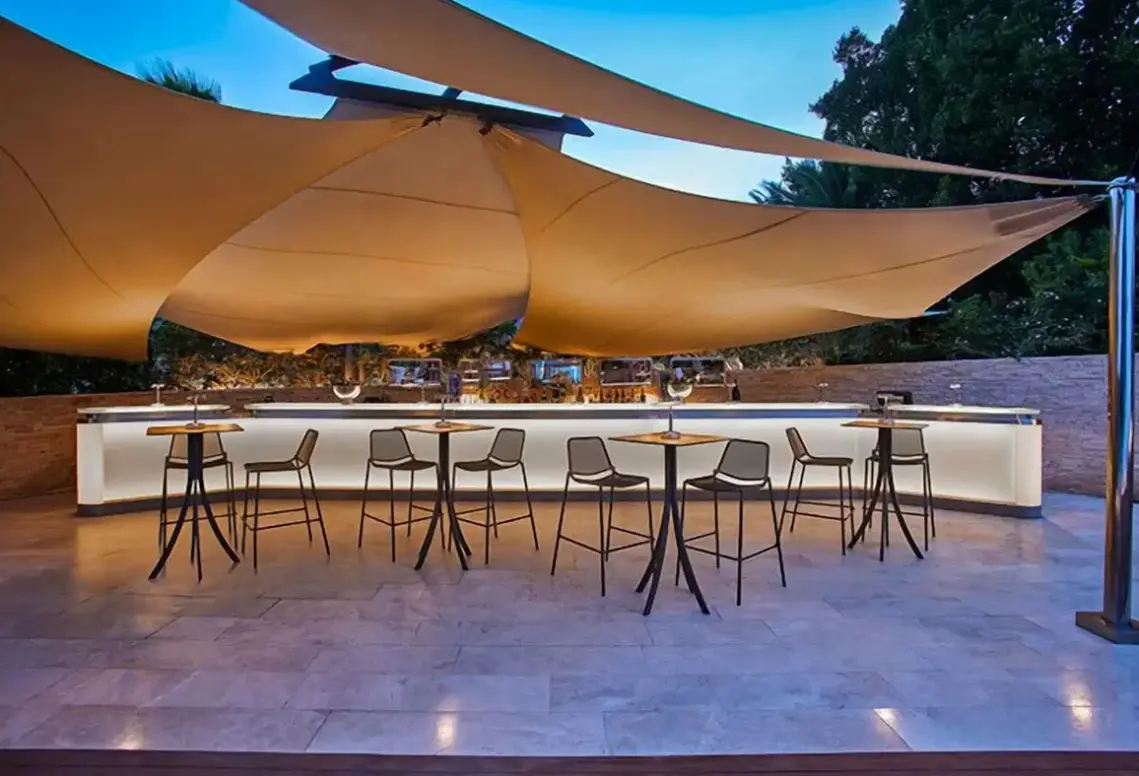 Restauracja i jedzenie w hotelu Divan Bodrum