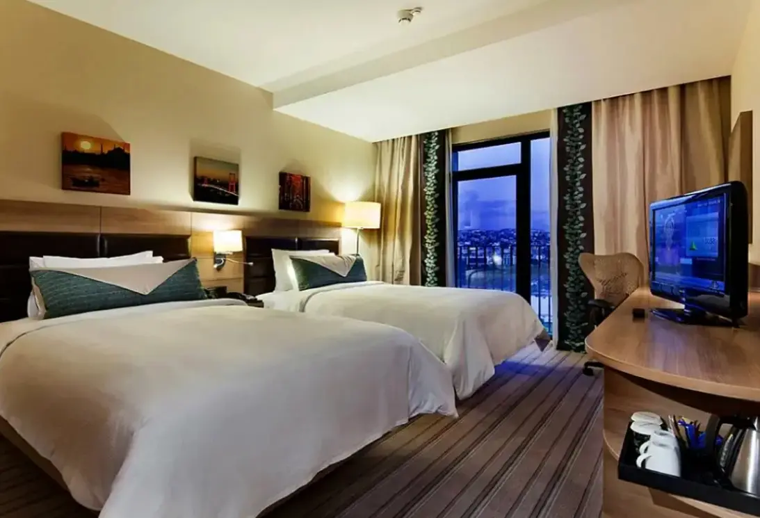 Pokój w hotelu Dosso Dossi Golden Horn (ex. Hilton Garden Inn Golden Horn)