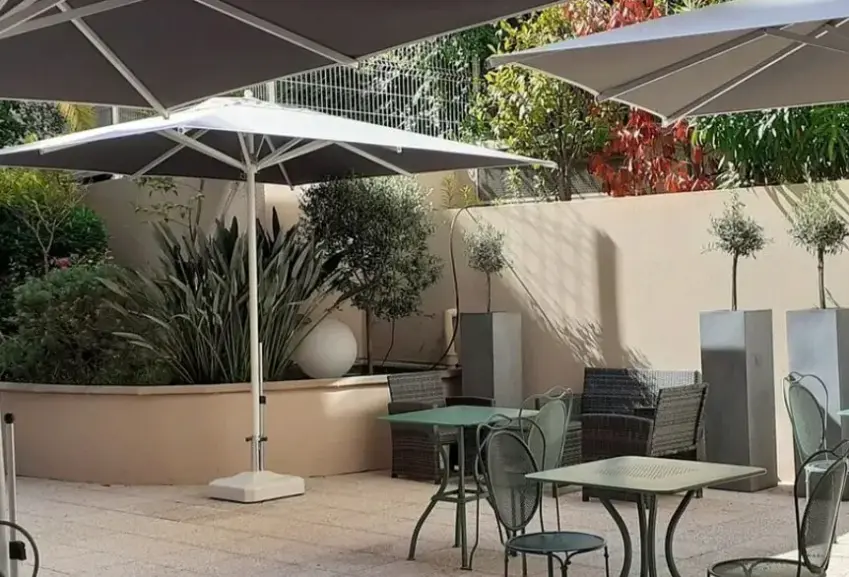 Restauracja i jedzenie w hotelu easyHotel Nice Old Town