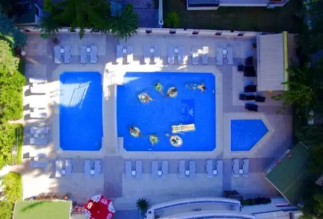 Basen w hotelu Elite Orkide