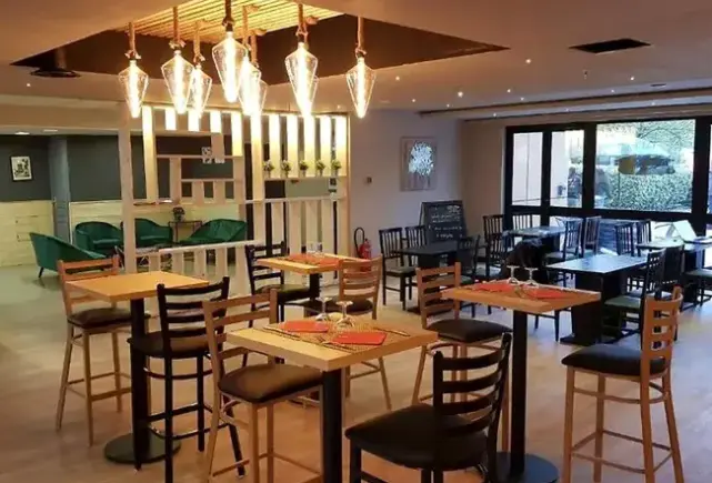 Restauracja i jedzenie w hotelu Euro Paris - Creteil