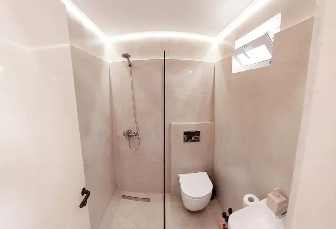 Łazienka w pokoju hotelu Ever Green Kavos