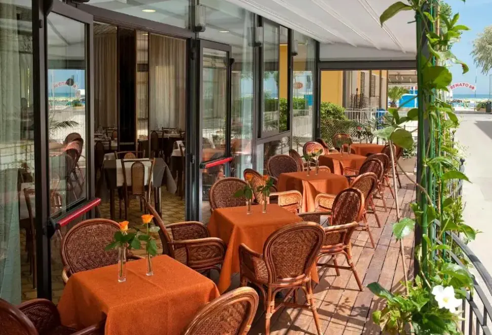 Restauracja i jedzenie w hotelu Gabriella