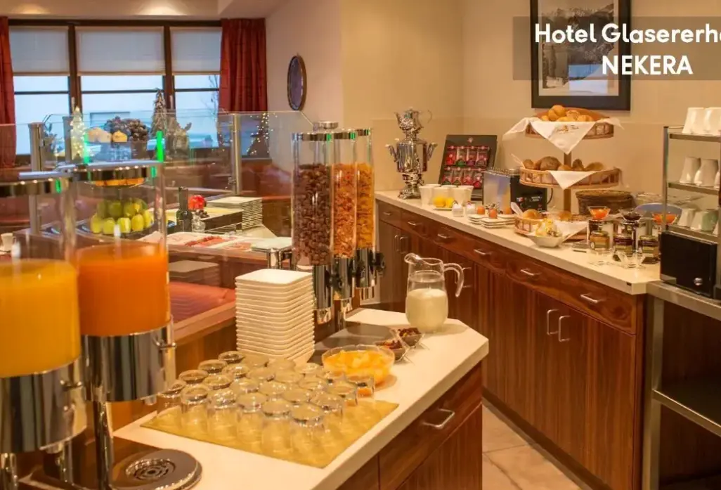 Restauracja i jedzenie w hotelu Glaserer Haus