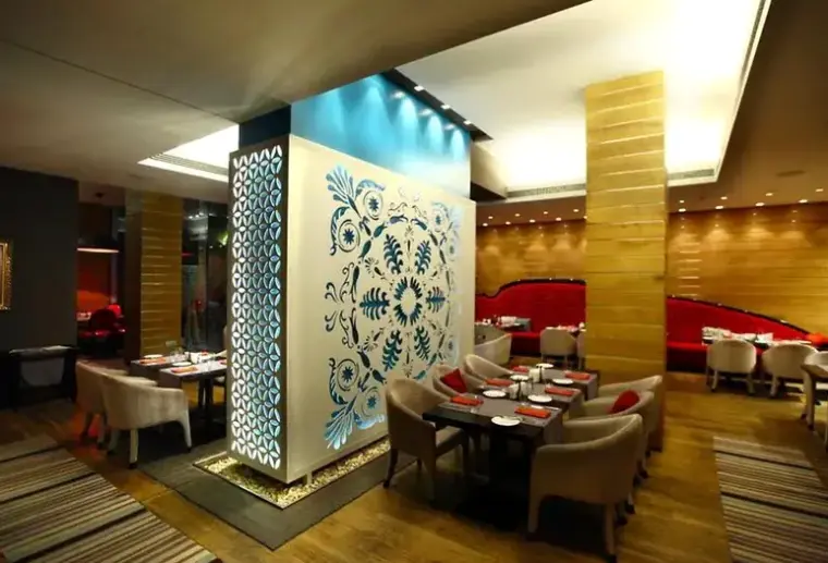 Restauracja i jedzenie w hotelu Graffit Gallery