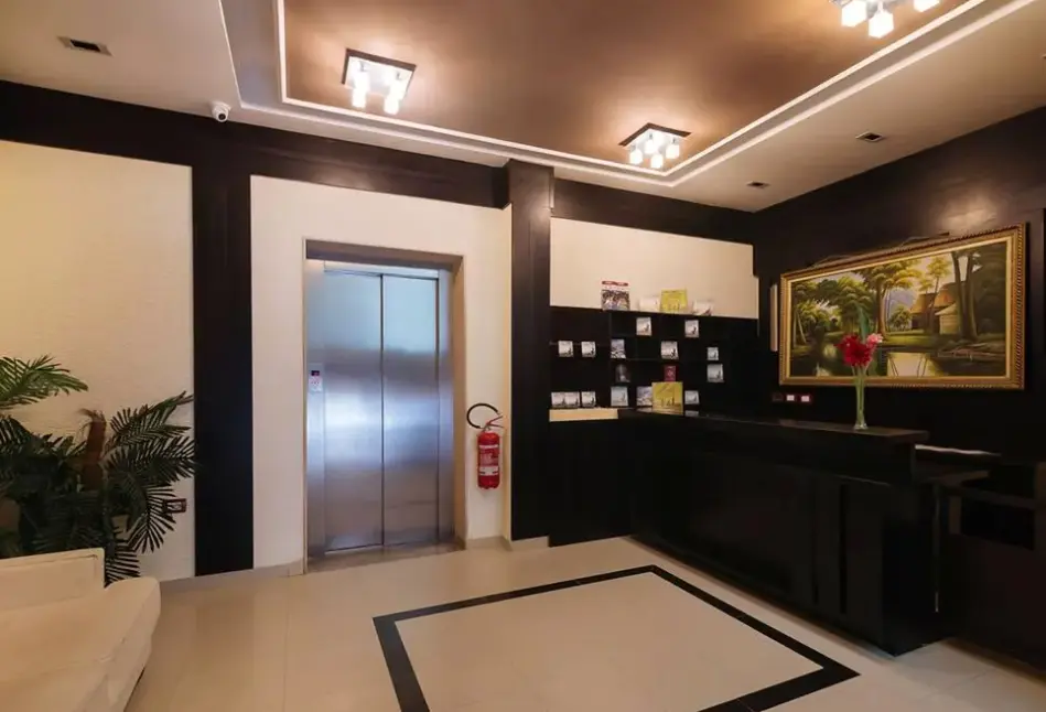 Lobby hotelu Ibiza  (Durrës)