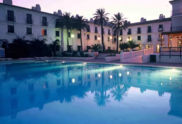 Lobby hotelu Ilunion Hacienda de Mijas (ex. Hacienda Puerta Del Sol)