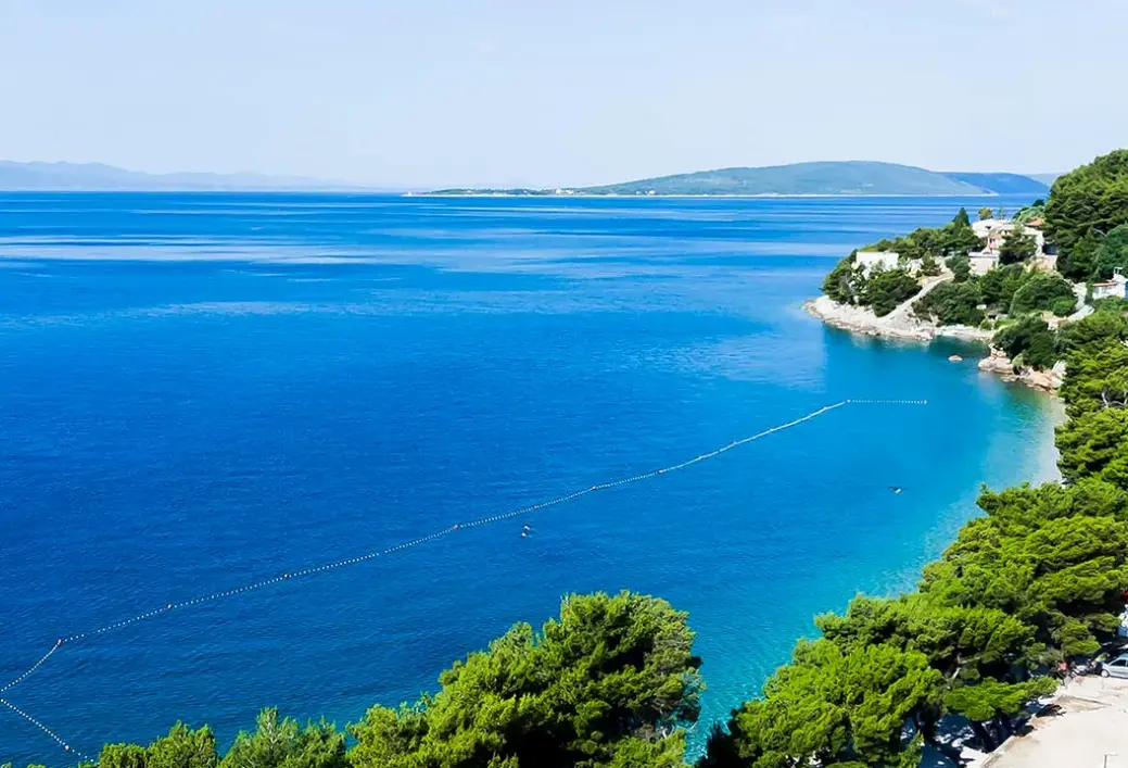 Plaża przy hotelu Ivando