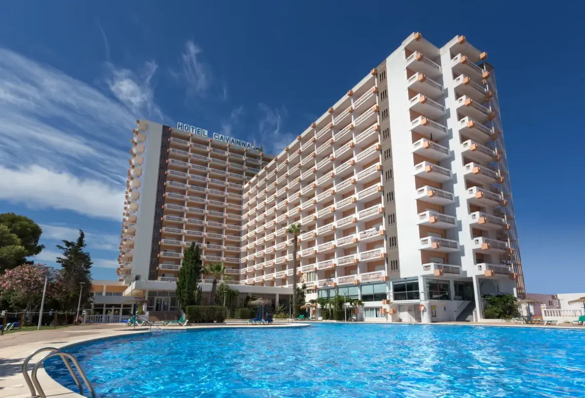 Hotel Izan Cavanna